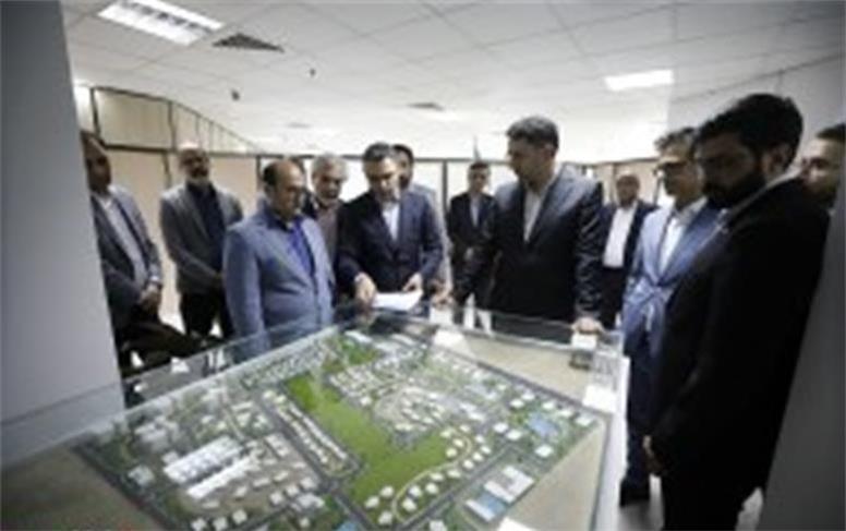 بررسی عملکرد شرکت سرمایه گذاری وتوسعه کیش در بازدید محمد کبیری/ آغاز به کار دفتر مدیریت اجرایی شهرک سلامت