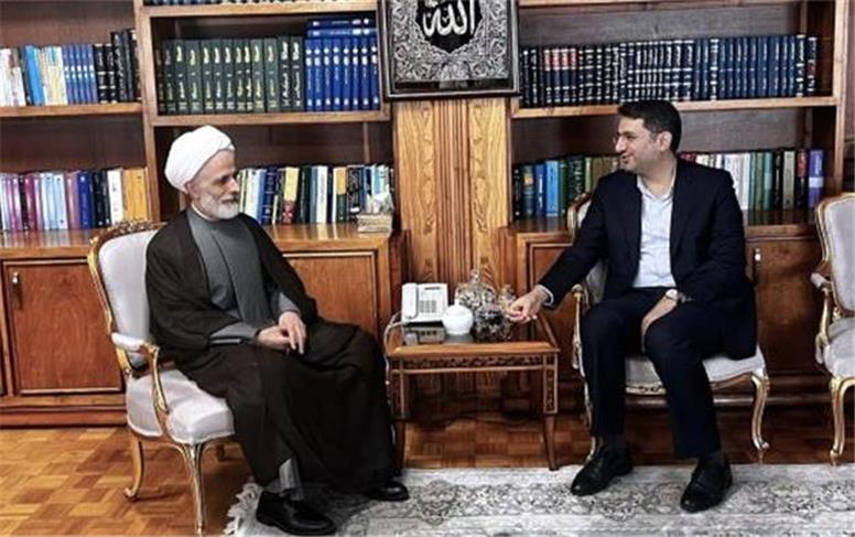 رفع موانع سرمایه‌گذاران در کیش محور نشست مدیرعامل منطقه آزاد با معاون حقوقی رئیس‌جمهور