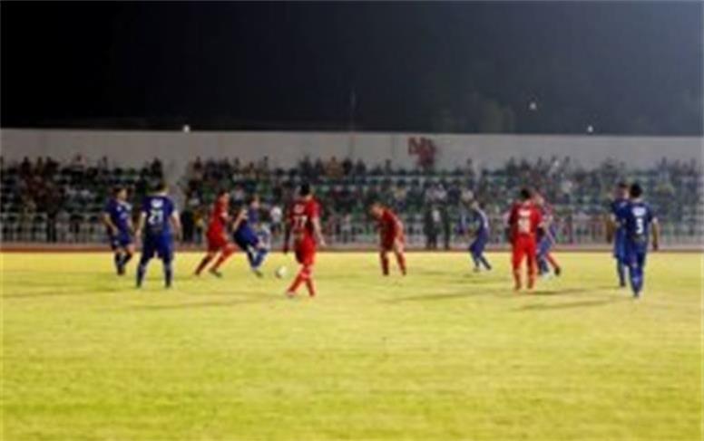 دربی پیشکسوتان استقلال و پرسپولیس در کیش با برتری آبی‌ها پایان یافت